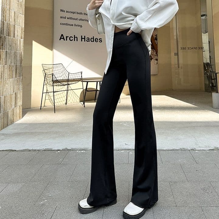 フレアパンツ 優雅なシルエット フレアスラックス