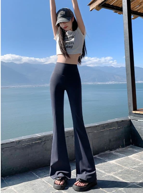 フレアパンツ すっきり美脚フレアレギンス