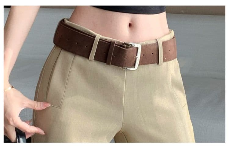 フレアパンツ 優雅なシルエットフレアパンツ