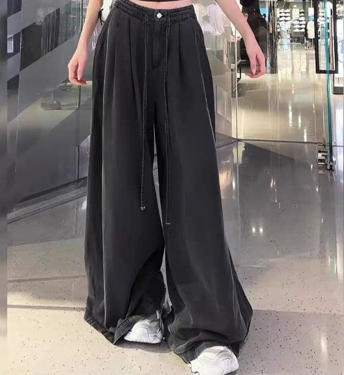 フレアパンツ ゆったり広がる裾デニムパンツ