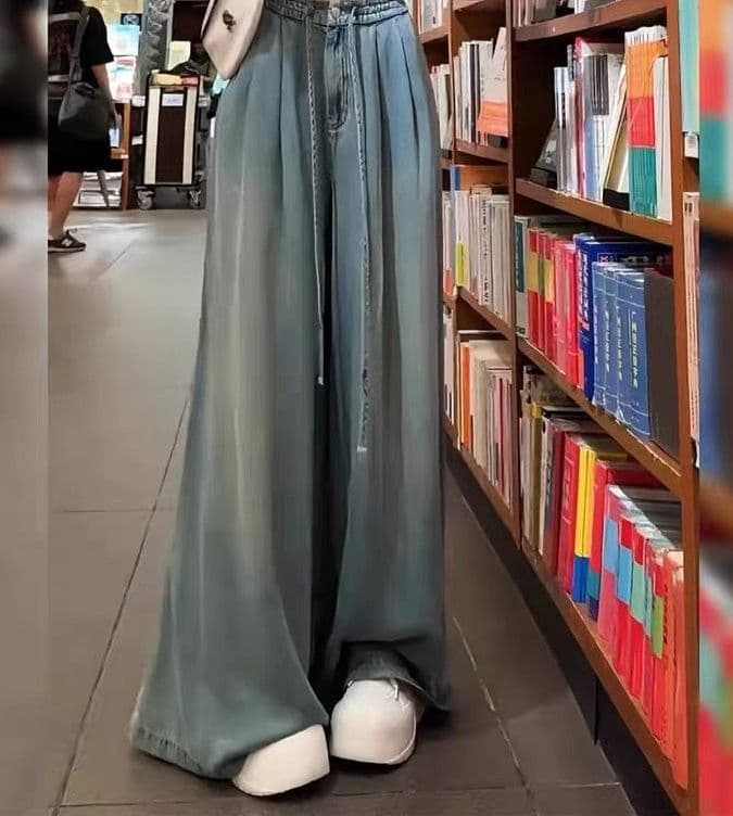 フレアパンツ ゆったり広がる裾デニムパンツ