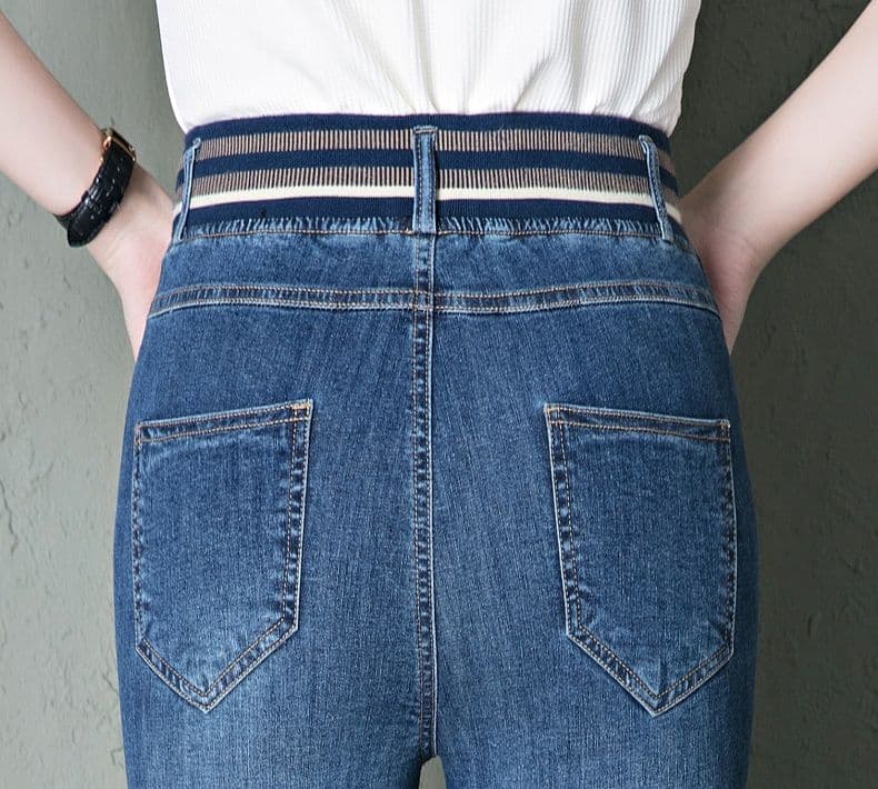 フレアパンツ 上品シルエット裾広がりデニム