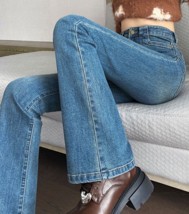 フレアパンツ すらっと美脚フレアデニム