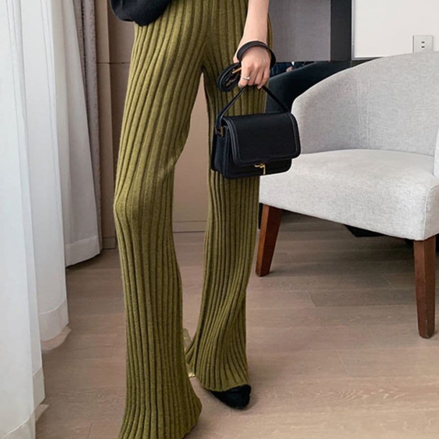 美脚効果 リブニット セミフレアパンツ