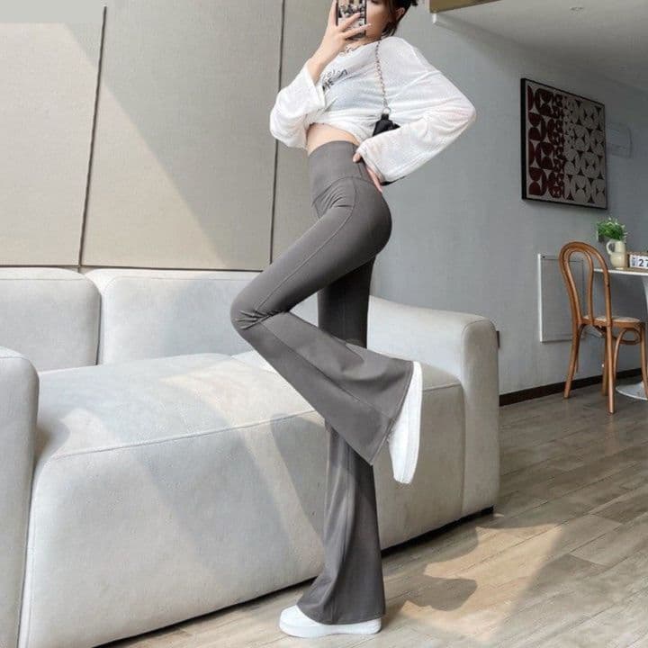 フレアパンツ 美脚演出フレアレギンス