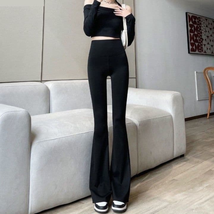 フレアパンツ 美脚演出フレアレギンス