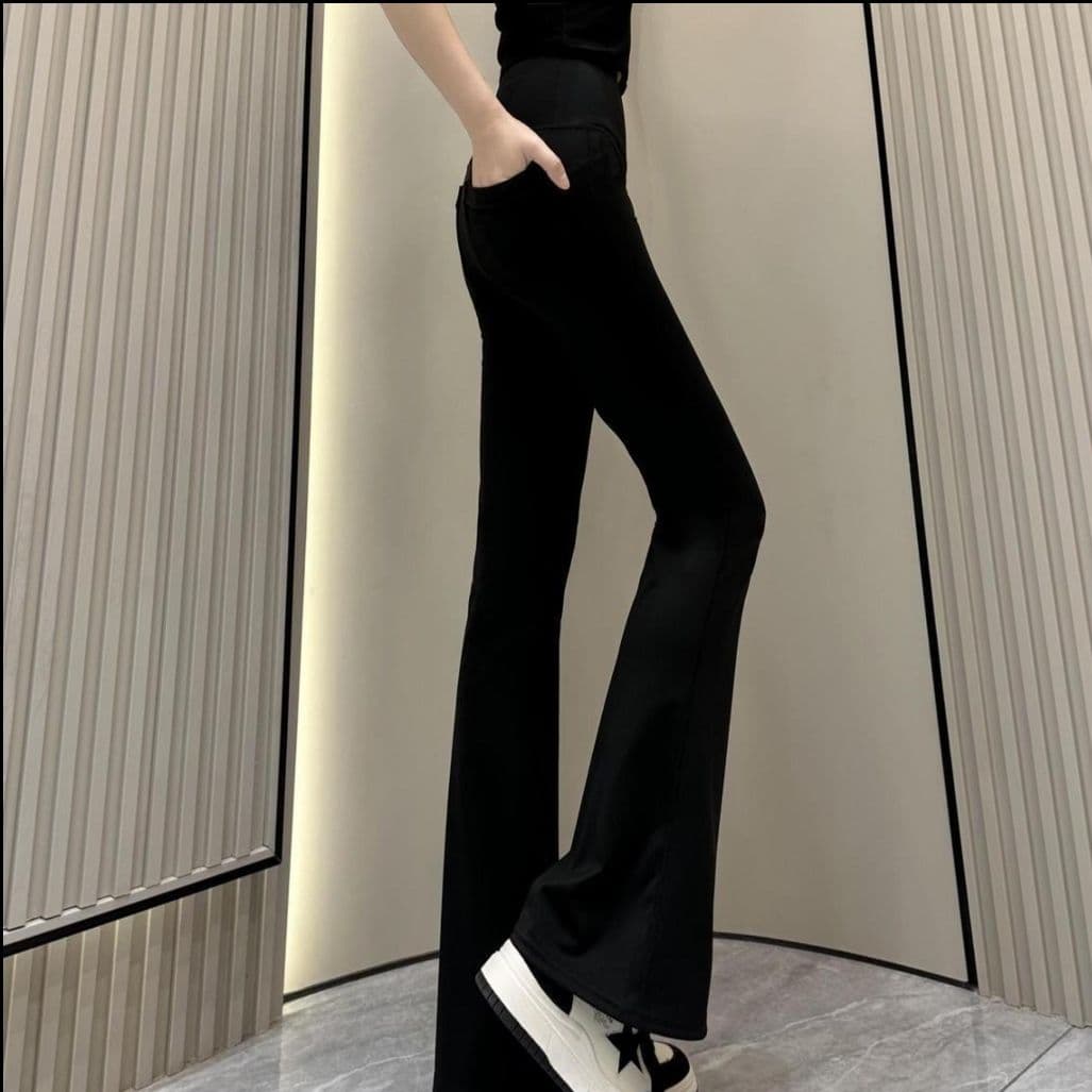 フレアパンツ 美脚演出フレアレギンス