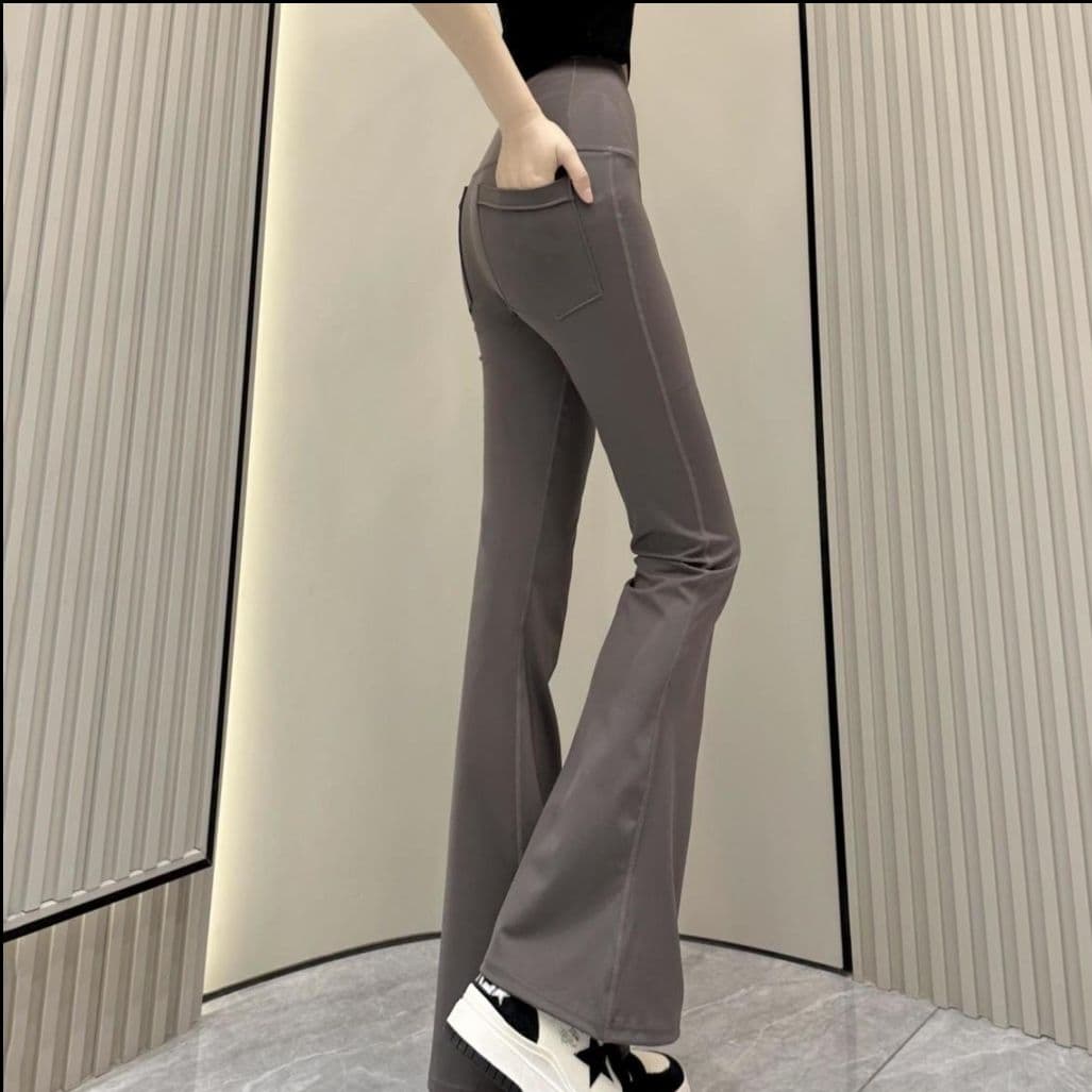 フレアパンツ 美脚演出フレアレギンス