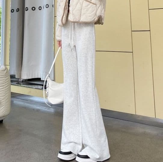フレアパンツ ゆったりワイドシルエット裾広がりスウェット