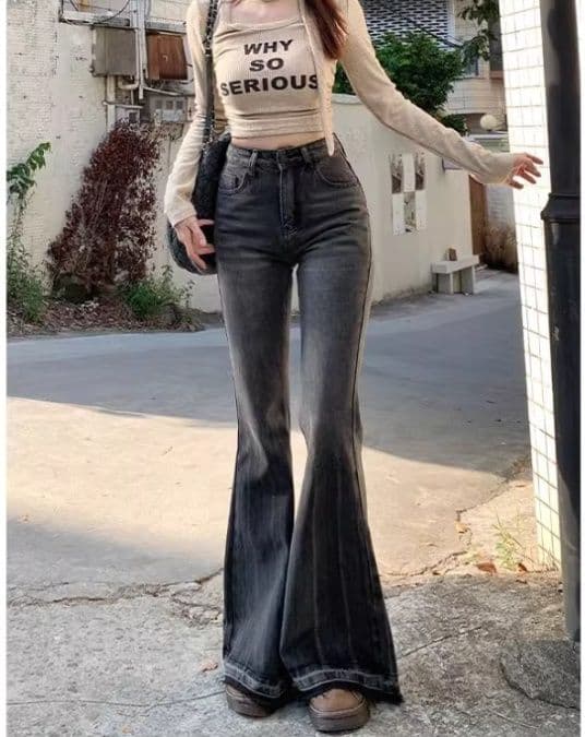 フレアパンツ 裾広がりシルエット美脚フレアパンツデニム