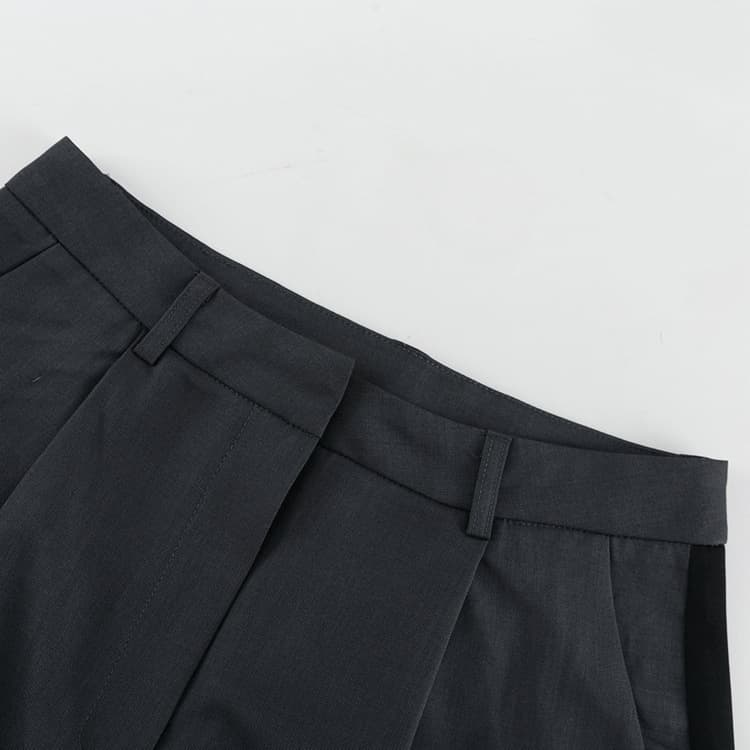 フレアパンツ 現代風ゆったりフレアパンツスーツ