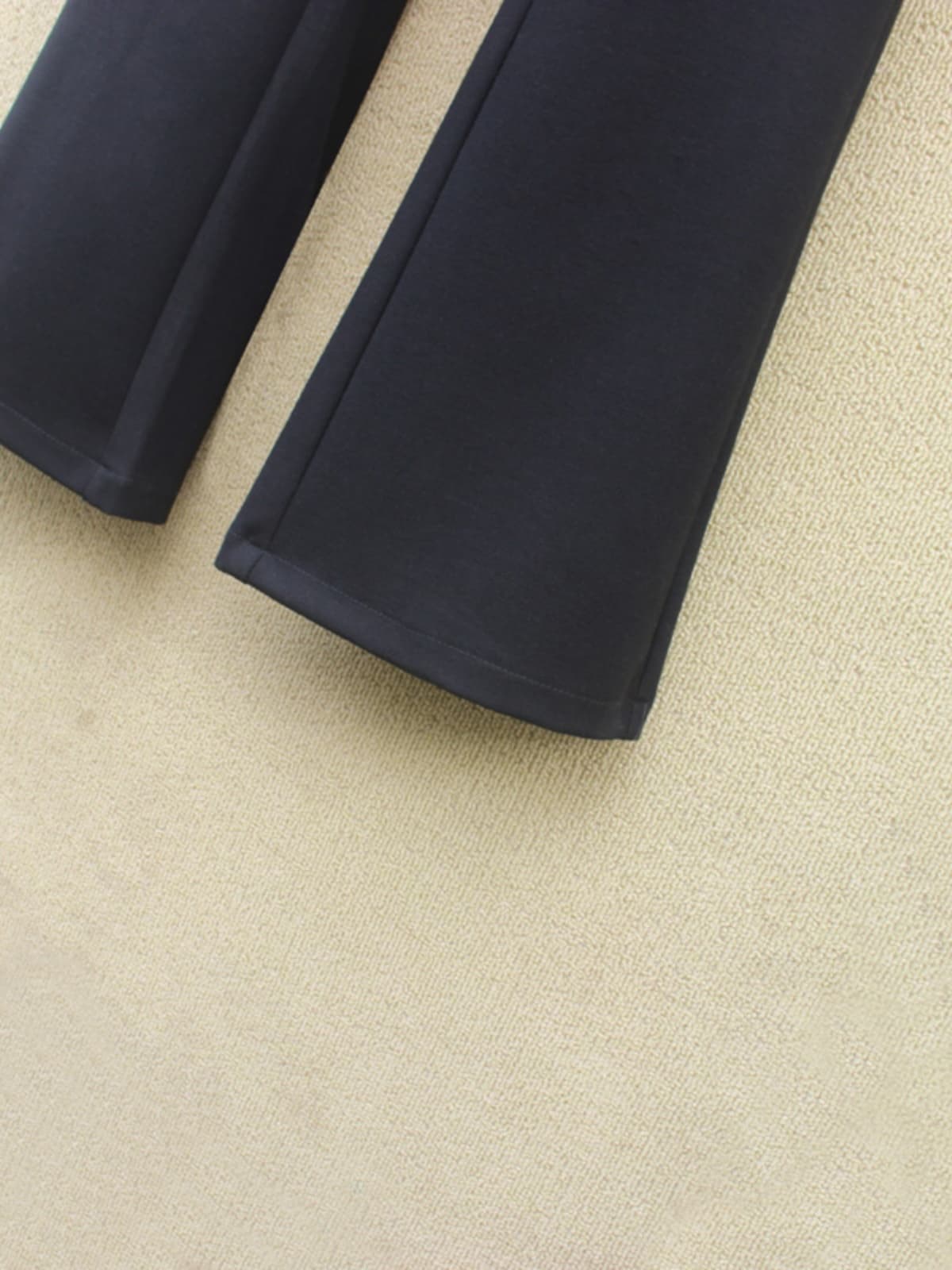 フレアパンツ 優雅シルエットフレアスラックス