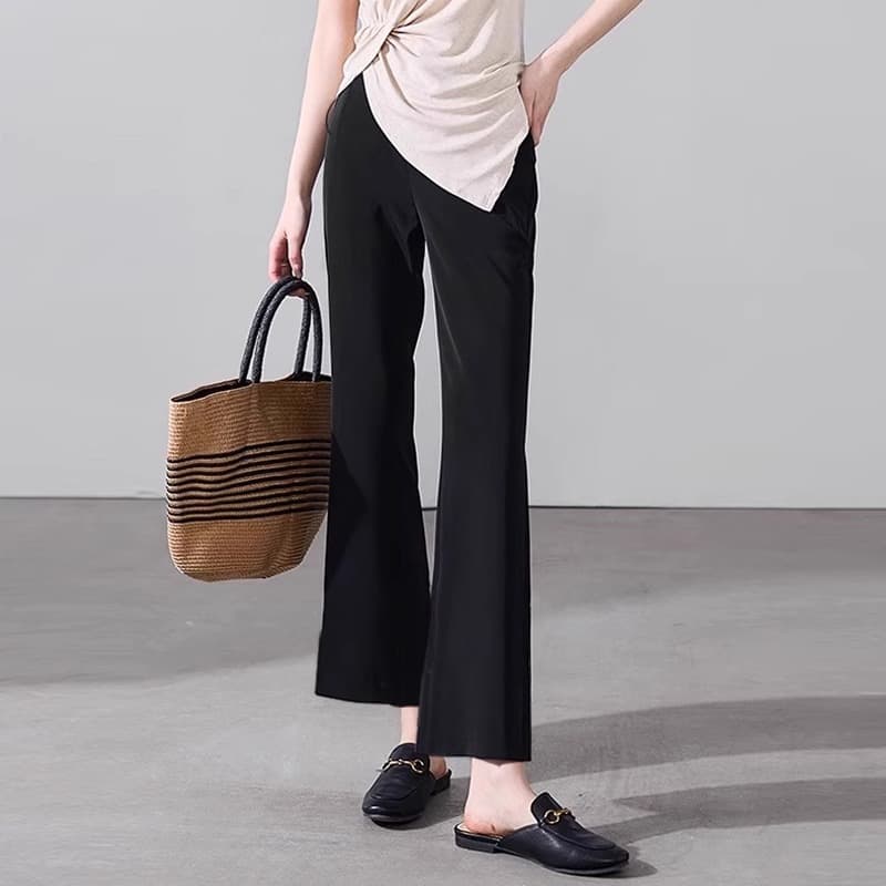 フレアパンツ 洗練フレアシルエットスラックス