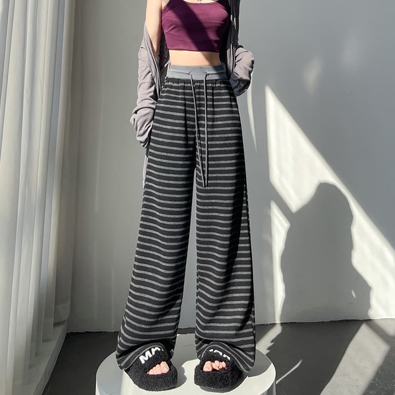 フレアパンツ ゆったり美脚ボーダーリブフレアパンツ