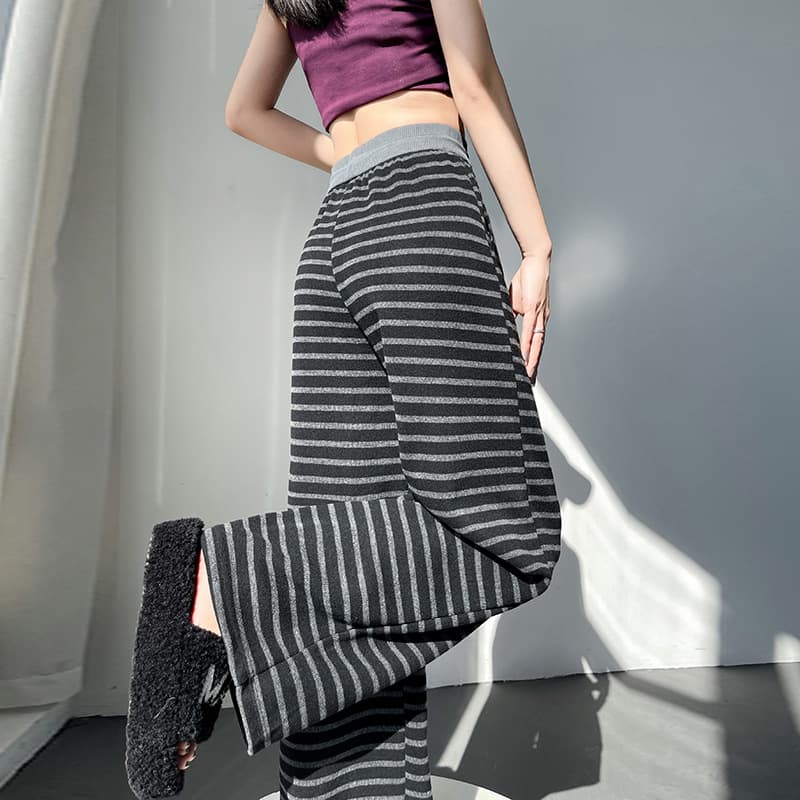 フレアパンツ ゆったり美脚ボーダーリブフレアパンツ