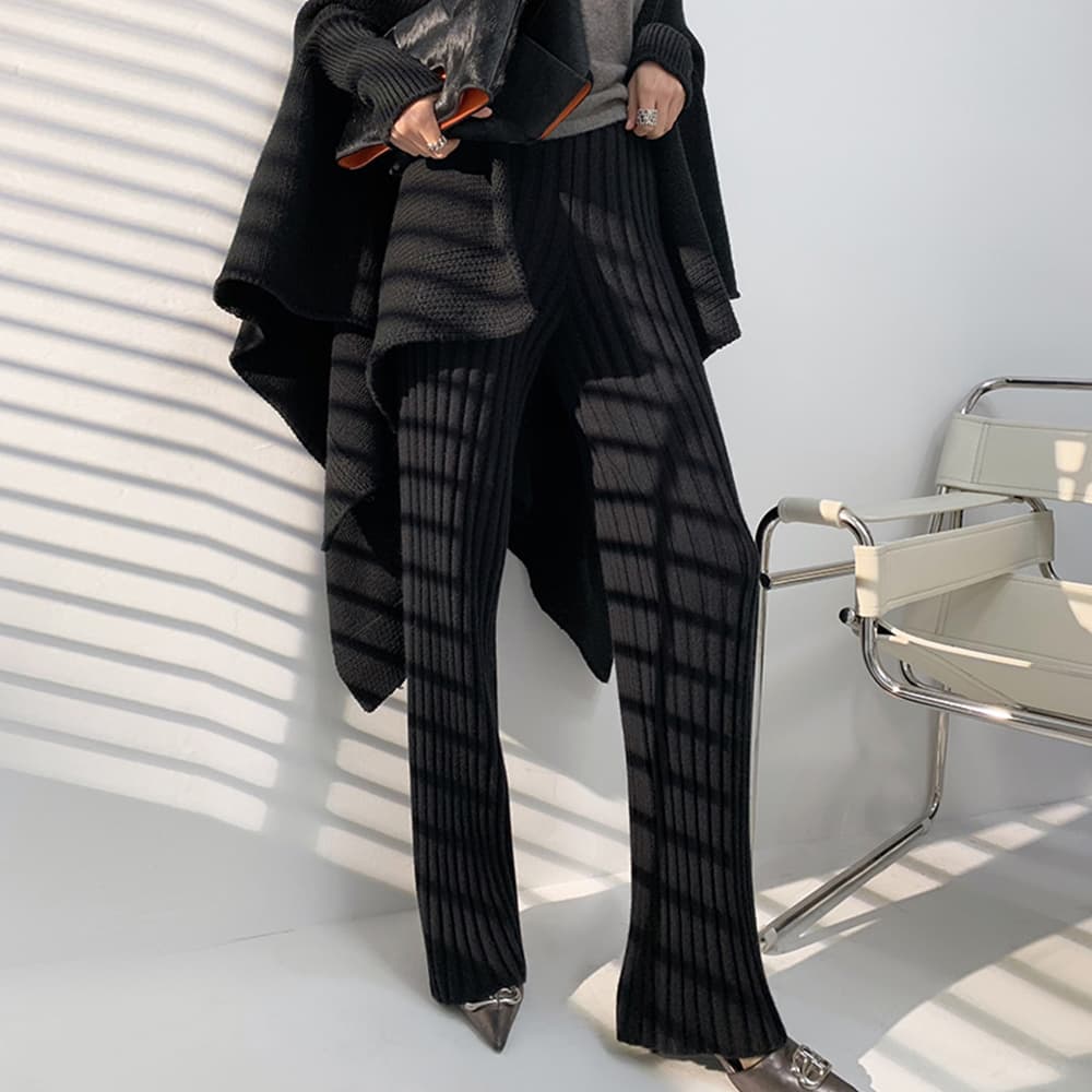 美脚効果 リブニット セミフレアパンツ