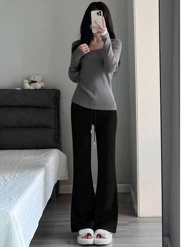 フレアパンツ すっきり美脚フレアパンツ