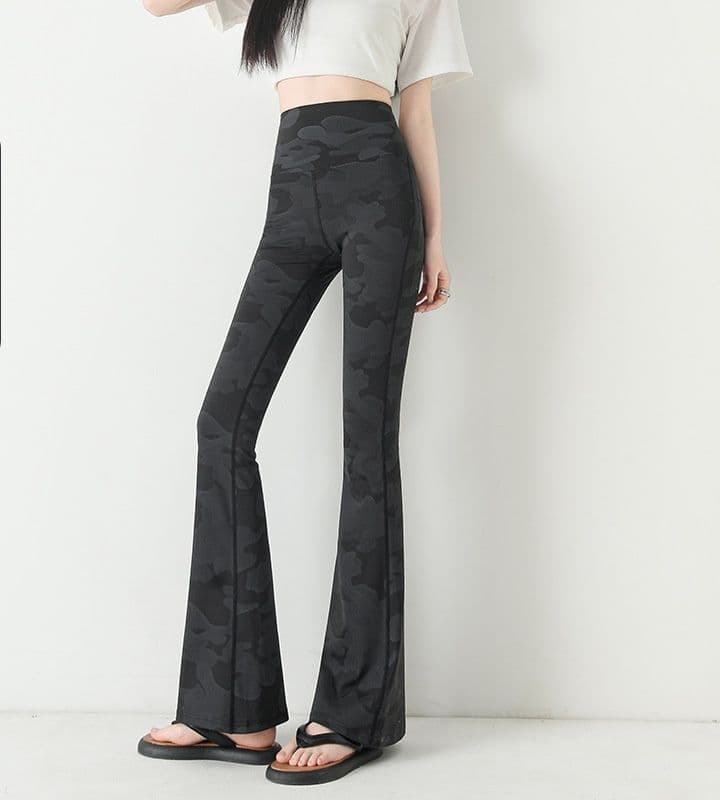 フレアパンツ 迷彩柄美脚フレアレギンス