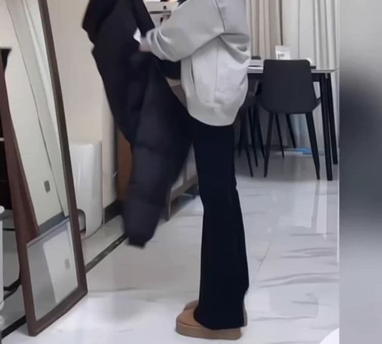 フレアパンツ 美脚効果フレアスラックス