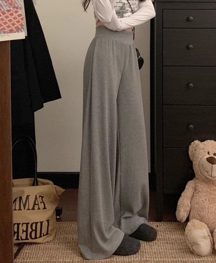 フレアパンツ ゆったり美脚フレアパンツ