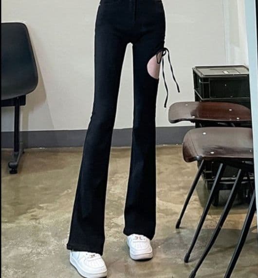 フレアパンツ ひもあしらいデザインフレアデニム
