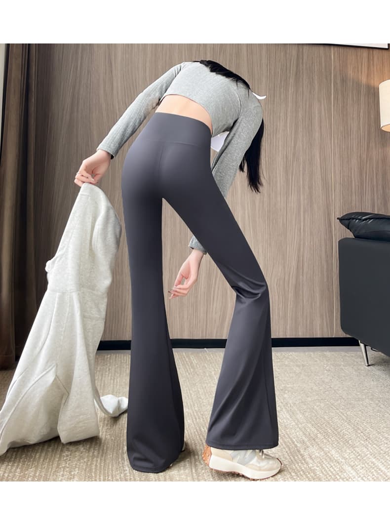フレアパンツ 裾広がりポケット付きストレッチレギンス