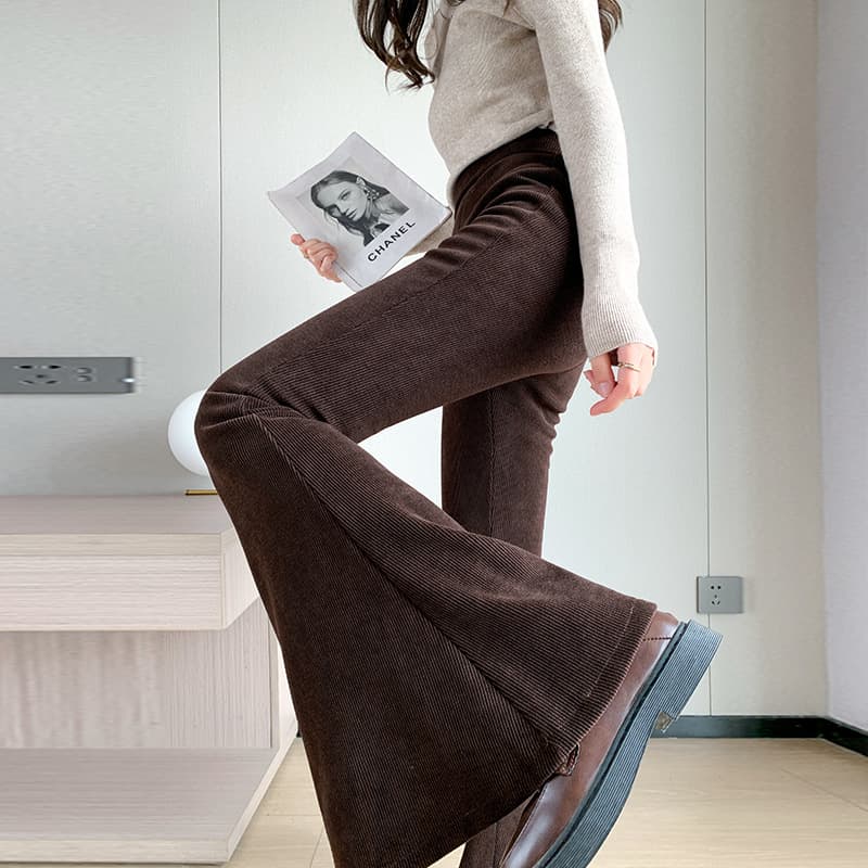 フレアパンツ 優美なラインリブフレアパンツ